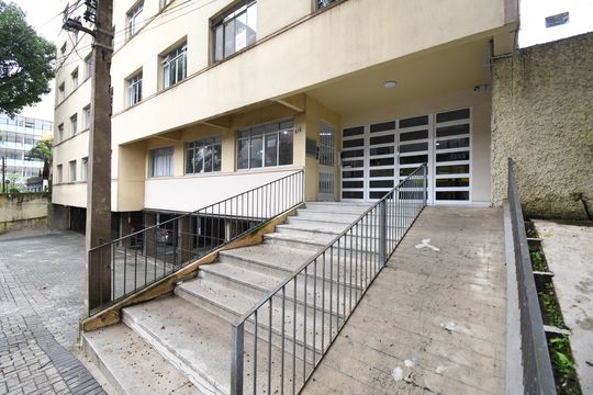 Fachada de apartamento à venda com 3 quartos, 89m² em Centro, Curitiba