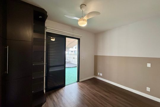 Suíte  de apartamento para alugar com 2 quartos, 98m² em Campo Belo, São Paulo