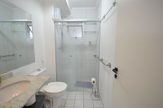 Banheiro de apartamento à venda com 3 quartos, 63m² em Vila Sonia, São Paulo