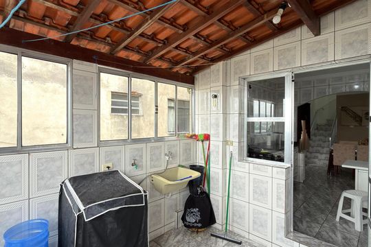 Área de serviço de casa à venda com 6 quartos, 225m² em Ferrazópolis, São Bernardo do Campo