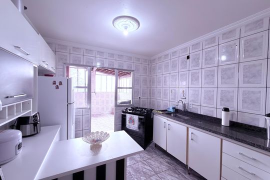 Cozinha de casa à venda com 6 quartos, 225m² em Ferrazópolis, São Bernardo do Campo