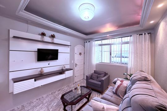 Casa à venda com 6 quartos, 225m² em Ferrazópolis, São Bernardo do Campo