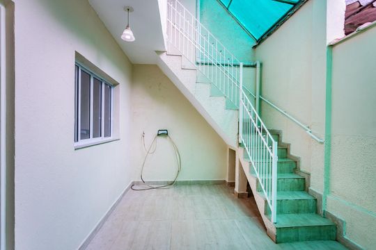 Quintal de casa para alugar com 3 quartos, 214m² em Vila Nina, São Paulo