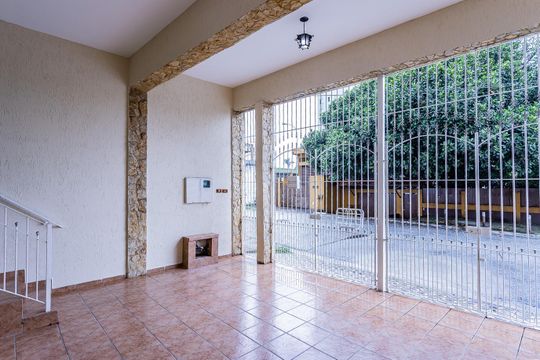 Garagem de casa para alugar com 3 quartos, 214m² em Vila Nina, São Paulo