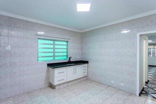 Cozinha de casa para alugar com 3 quartos, 214m² em Vila Nina, São Paulo