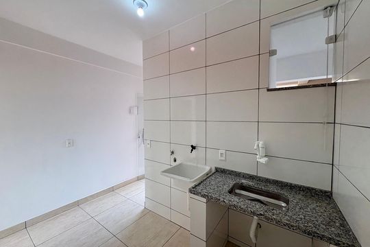 Cozinha e Área de Serviço de kitnet/studio para alugar com 1 quarto, 31m² em Curicica, Rio de Janeiro