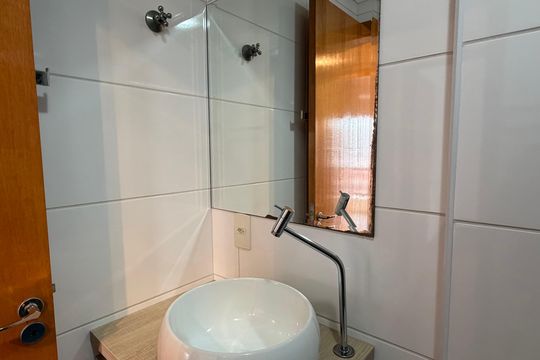 Banheiro social  de apartamento para alugar com 2 quartos, 67m² em Santa Maria, São Caetano do Sul