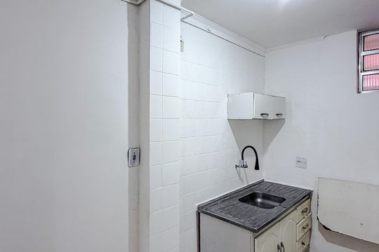 Cozinha de kitnet/studio à venda com 2 quartos, 68m² em Liberdade, São Paulo