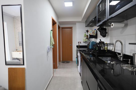 Sala/Cozinha de apartamento à venda com 2 quartos, 42m² em Jardim Boa Vista (zona Oeste), Osasco