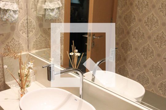 Lavabo de apartamento à venda com 3 quartos, 121m² em Setor Marista, Goiânia