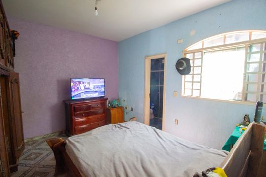Casa à venda com 4 quartos, 679m² em Colônia Agrícola Samambaia, Brasília