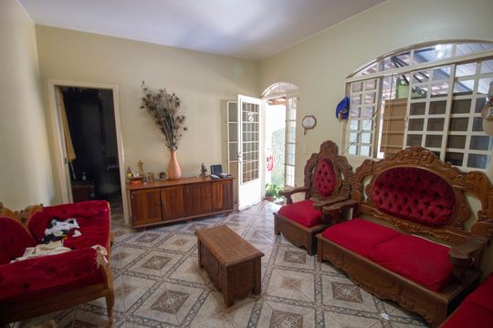 Sala de casa à venda com 4 quartos, 679m² em Colônia Agrícola Samambaia, Brasília