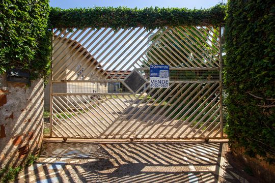 Casa à venda com 4 quartos, 679m² em Colônia Agrícola Samambaia, Brasília