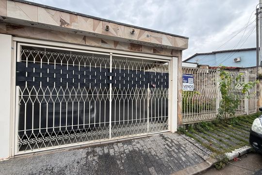 Placa  de casa à venda com 3 quartos, 250m² em Jardim Santa Mena, Guarulhos