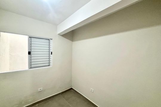 Quarto 1 de apartamento para alugar com 2 quartos, 50m² em Vila Dalila, São Paulo