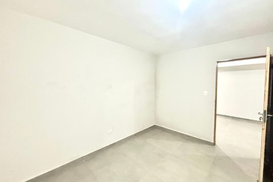 Quarto 2 de apartamento para alugar com 2 quartos, 50m² em Vila Dalila, São Paulo