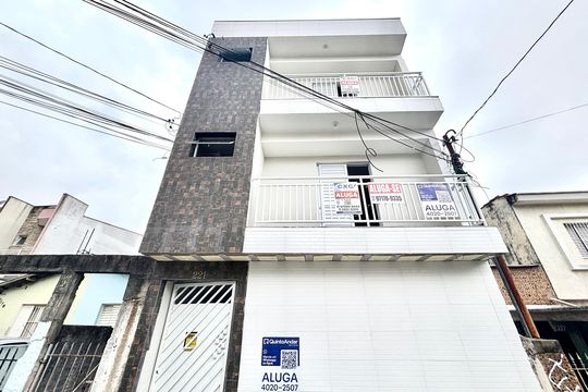 Fachada de apartamento para alugar com 2 quartos, 50m² em Vila Dalila, São Paulo