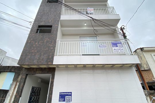 Fachada  de apartamento para alugar com 2 quartos, 50m² em Vila Dalila, São Paulo