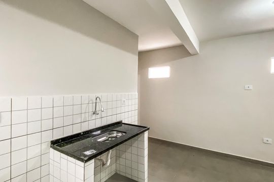 Sala/cozinha de apartamento para alugar com 2 quartos, 50m² em Vila Dalila, São Paulo