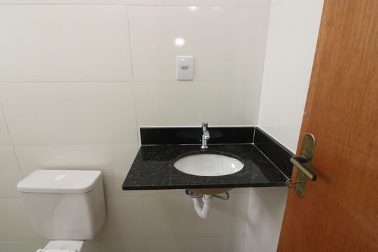 Banheiro do Quarto 2 de apartamento para alugar com 2 quartos, 60m² em Vila Dalila, São Paulo