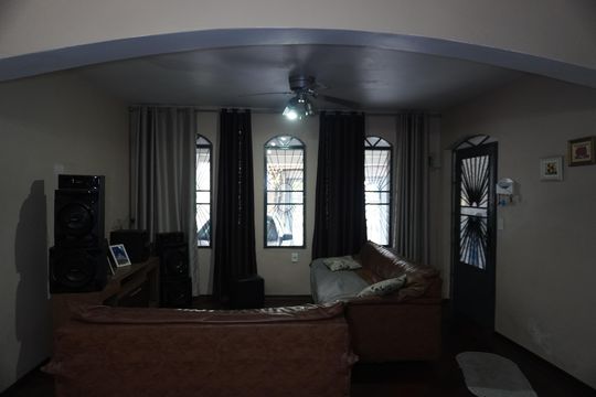 Casa à venda com 4 quartos, 500m² em Vila Taquari, São Paulo