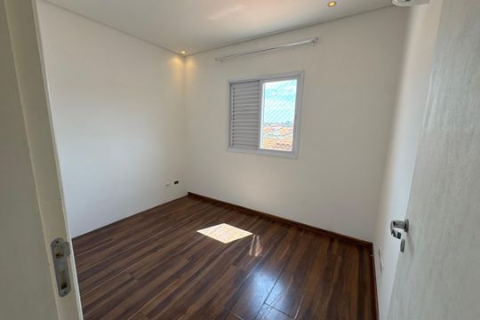Quarto 2 de casa de condomínio para alugar com 3 quartos, 86m² em Paisagem Renoir, Cotia