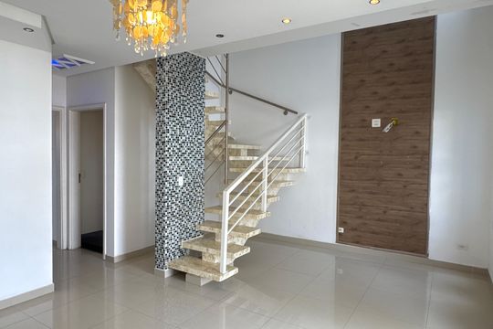 Casa de Condomínio para alugar com 3 quartos, 86m² em Paisagem Renoir, Cotia
