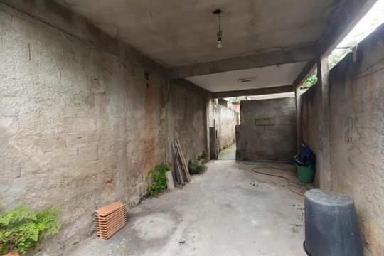 Garagem de casa para alugar com 2 quartos, 100m² em Vista Alegre, São Gonçalo