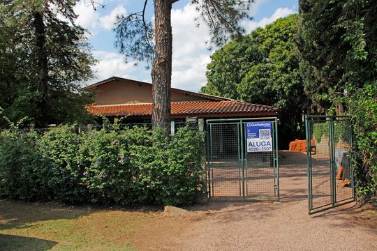 plaquinha de casa de condomínio para alugar com 3 quartos, 280m² em Condominio Fazenda São Joaquim, Vinhedo