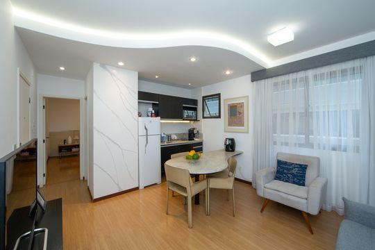 SALA de kitnet/studio à venda com 1 quarto, 43m² em Funcionários, Belo Horizonte