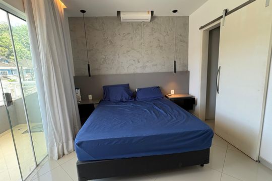 Casa à venda com 3 quartos, 283m² em Vargem Pequena, Rio de Janeiro
