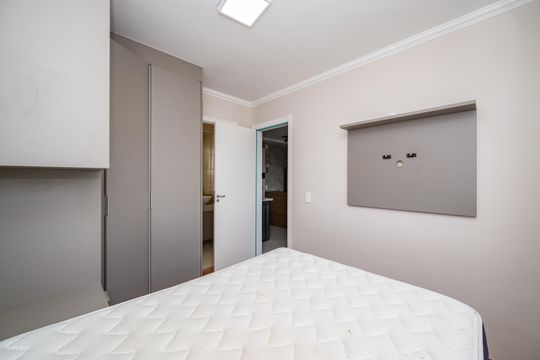 Suíte de apartamento para alugar com 1 quarto, 32m² em Jardim Itacolomi, São Paulo