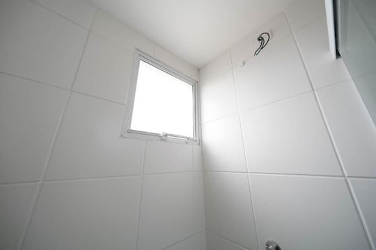 Banheiro de apartamento para alugar com 2 quartos, 34m² em Cangaiba, São Paulo