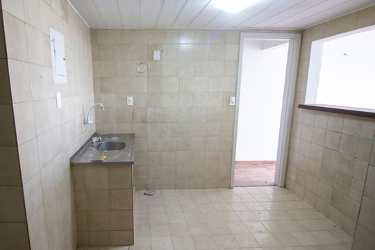 Apartamento para alugar com 3 quartos, 56m² em Cnb 14, Brasília