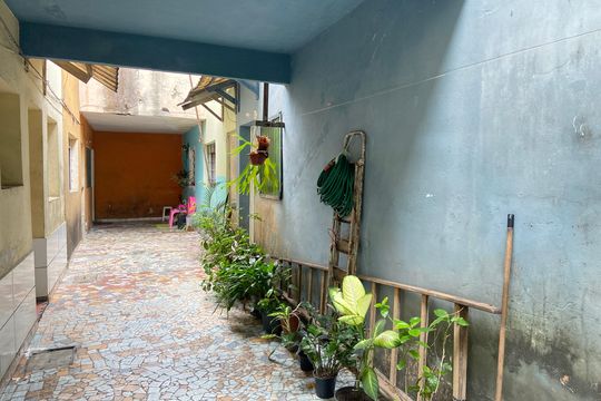Área externa de casa para alugar com 2 quartos, 40m² em Km 18, Osasco