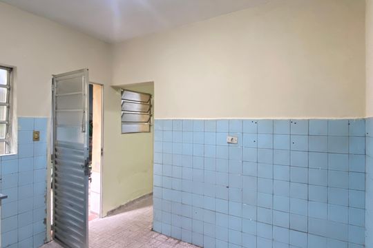 Cozinha de casa para alugar com 2 quartos, 40m² em Km 18, Osasco