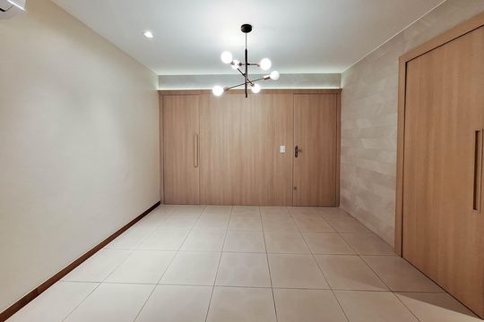 Sala de apartamento para alugar com 3 quartos, 100m² em Icaraí, Niterói