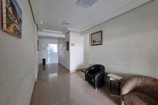 Hall de entrada de apartamento para alugar com 1 quarto, 43m² em Nova Mirim, Praia Grande