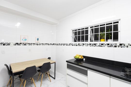 Cozinha - Armários de casa à venda com 3 quartos, 220m² em Vila Constança, São Paulo