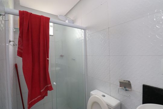 Banheiro de kitnet/studio para alugar com 1 quarto, 24m² em Pernambués, Salvador