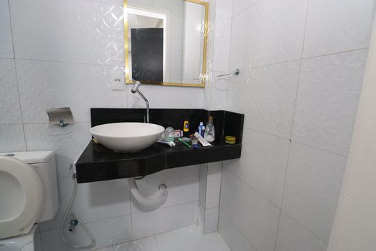 Banheiro de kitnet/studio para alugar com 1 quarto, 24m² em Pernambués, Salvador