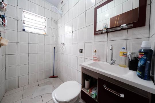 Banheiro de casa à venda com 2 quartos, 166m² em Vila Buenos Aires, São Paulo