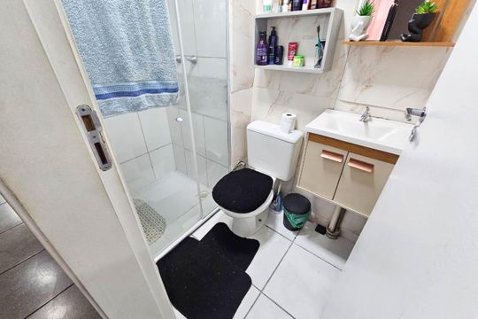 Banheiro de apartamento para alugar com 2 quartos, 55m² em Campo Grande, Rio de Janeiro