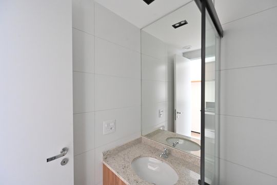 Banheiro Social de kitnet/studio para alugar com 1 quarto, 26m² em Vila Clementino, São Paulo