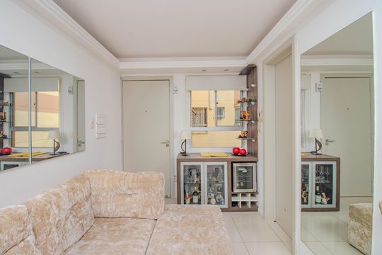 Sala de apartamento para alugar com 2 quartos, 41m² em Rubem Berta, Porto Alegre