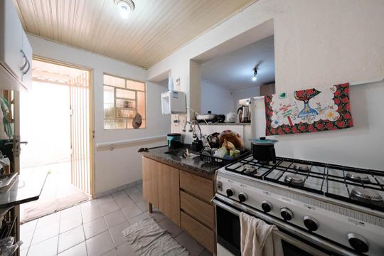 Cozinha de casa à venda com 2 quartos, 180m² em Vila Araguaia, São Paulo