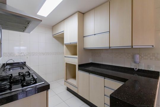 Cozinha de apartamento para alugar com 2 quartos, 88m² em Vila Galvão, Guarulhos