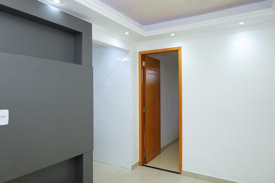 Sala de apartamento para alugar com 3 quartos, 55m² em Conjunto Residencial José Bonifácio, São Paulo