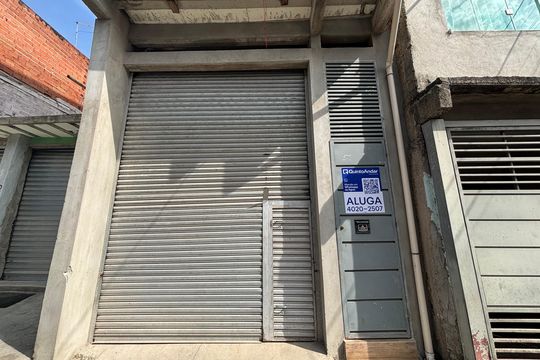 Fachada de casa para alugar com 1 quarto, 32m² em Cidade Antônio Estêvão de Carvalho, São Paulo