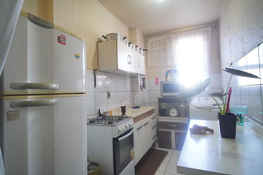Cozinha de apartamento à venda com 2 quartos, 52m² em Campina, São Leopoldo